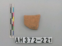 藏品(紅色夾砂陶片)的圖片